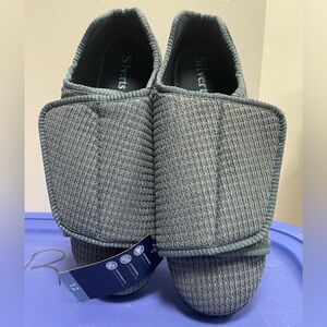 NWT Silverts Wide Velcro Strap Comfort Slipper Shoes Men's Size 12 Blue SV55105